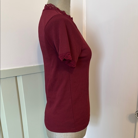 Primark Burgundy Lace Trim Short Sleeve Top - Picture 2 of 5